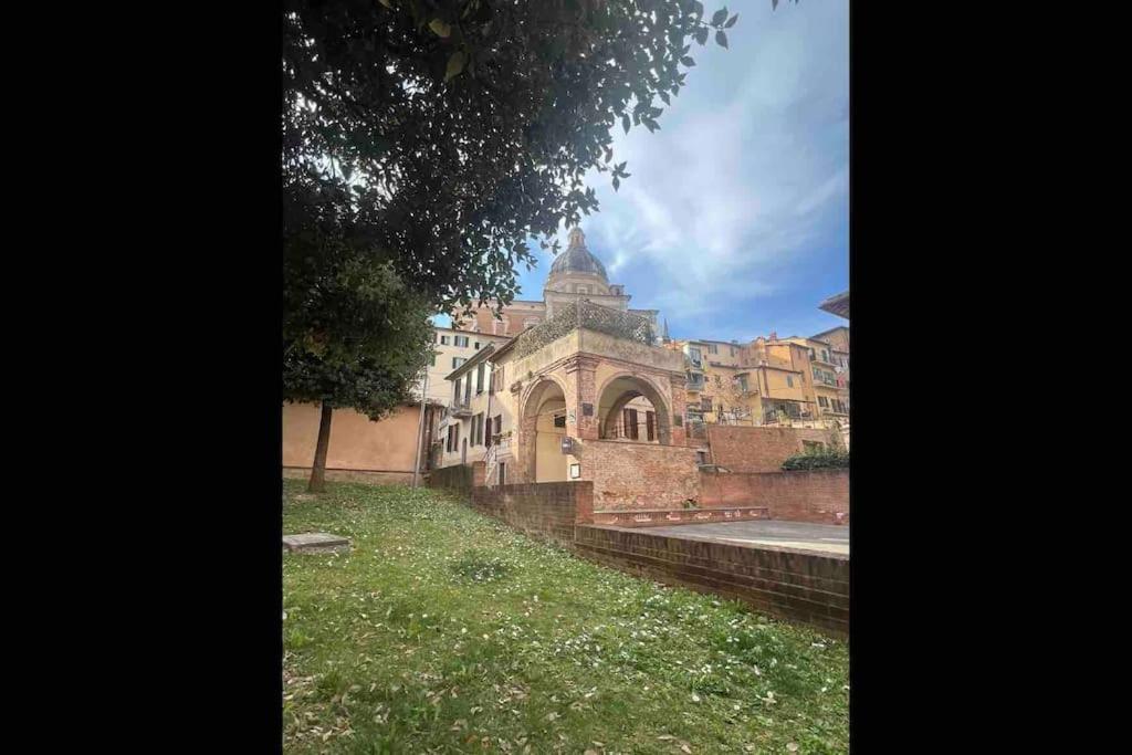 Nel Cuore Della Citta Siena Exterior foto